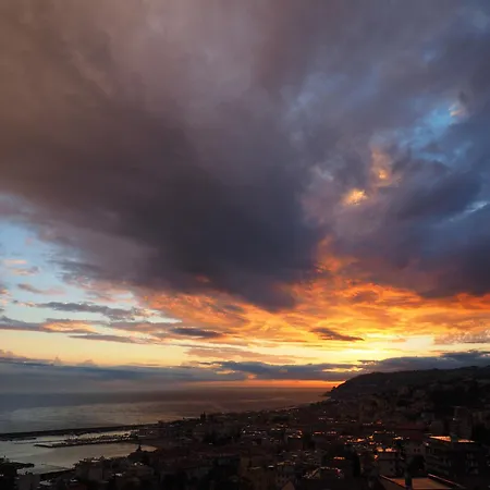 Con Suggestiva Vista Mare A Apartman