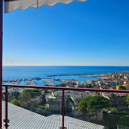 Con Suggestiva Vista Mare A * San Remo