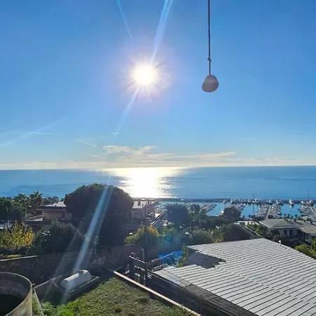 Con Suggestiva Vista Mare A San Remo