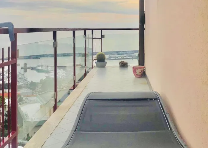 Con Suggestiva Vista Mare A Appartement *